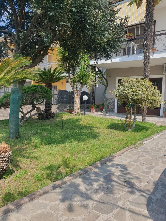 Bed and Breakfast Ospitalita Il Noce Brusciano Zewnętrze zdjęcie