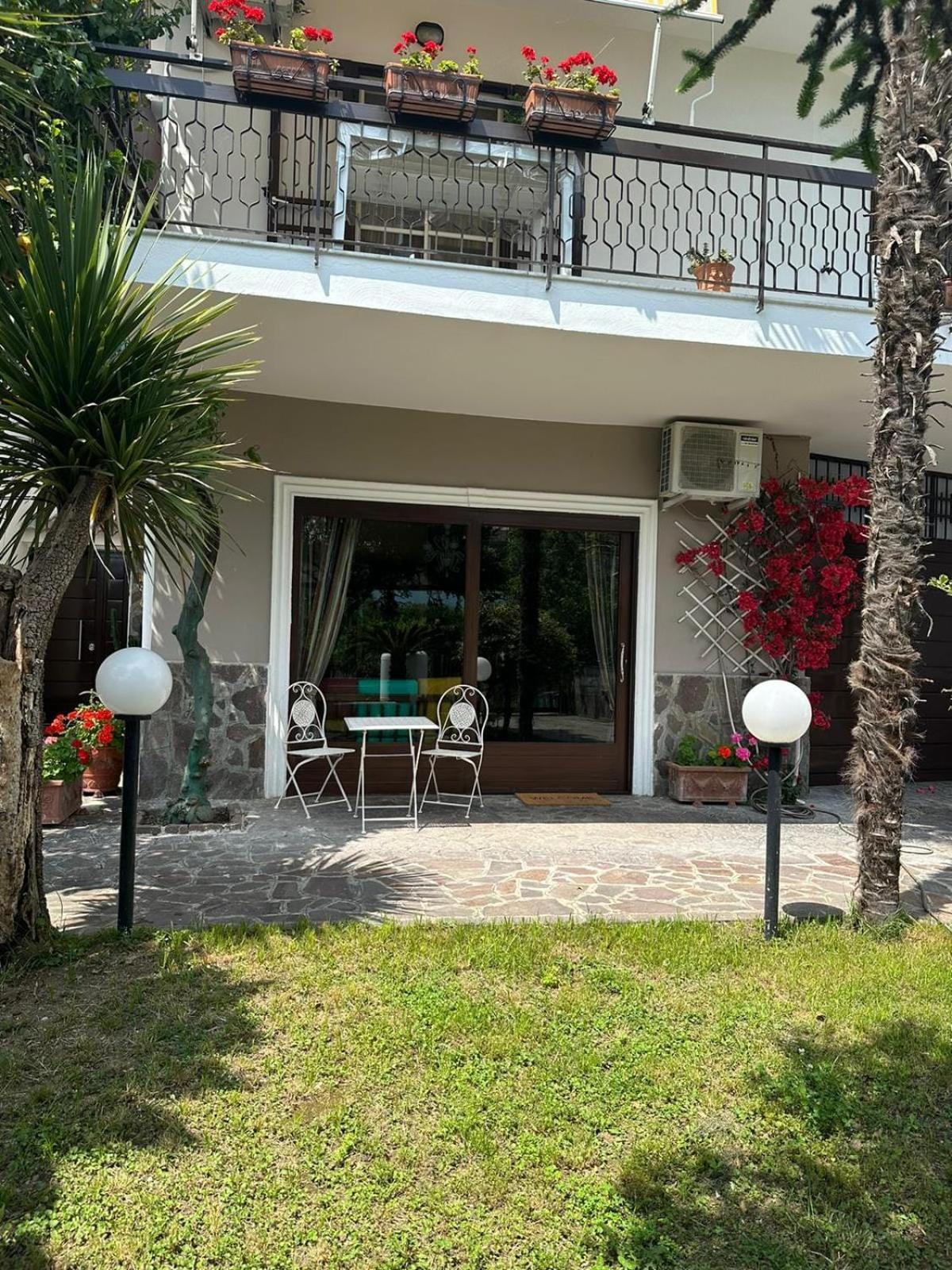 Bed and Breakfast Ospitalita Il Noce Brusciano Zewnętrze zdjęcie
